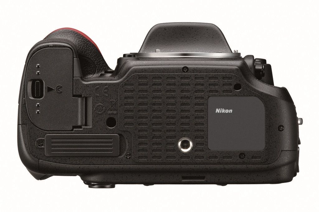 D600_bottom.stub-en_INC.jpg