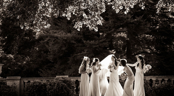 Cliff_Mautner_wedding_bride-bridesmaids-BW.low.jpg
