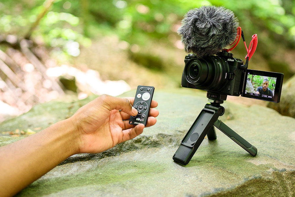 how to shoot video with mirrorless camera