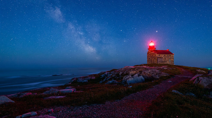 Twilight_Milky_Way_at_Rose_Blanche_Lighthouse-feature1.low.jpg