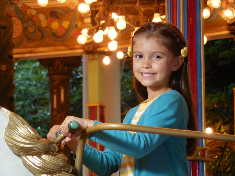 Nikon COOLPIX L620 Red | Point & Shoot Cameras | Nikon