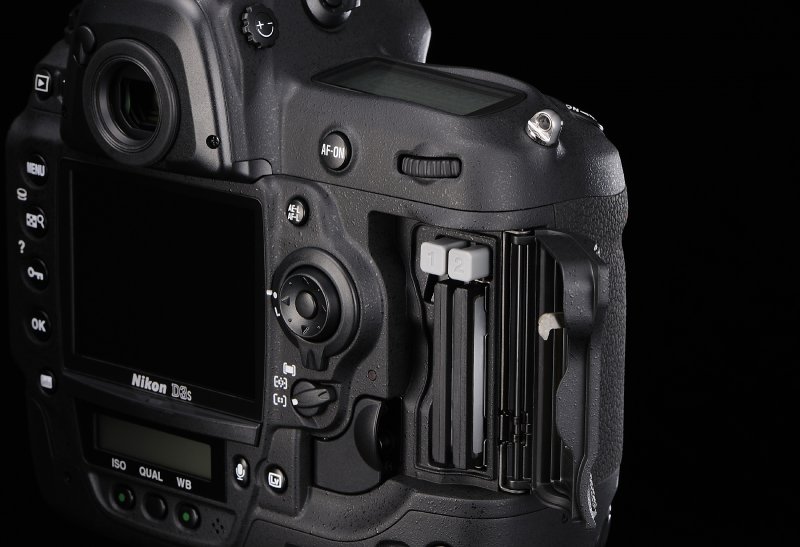 Press Release -- THE IMAGING EVOLUTION CONTINUES: THE NIKON