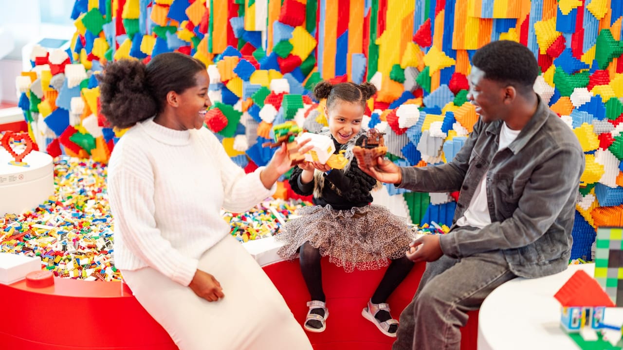legohouse_frontpage1_web.jpg