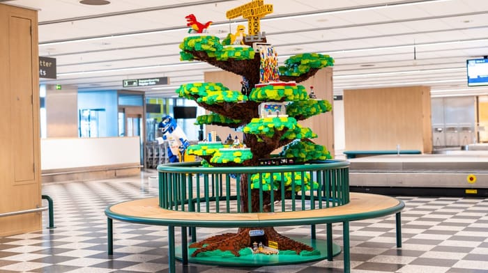 bll-airport-lego-house-tree-of-creativity-thumbnail1.jpg
