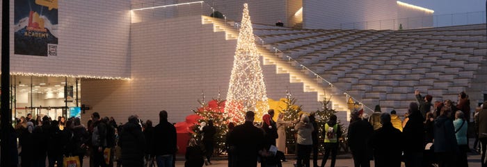 light-up-event 3840x1320 .jpg