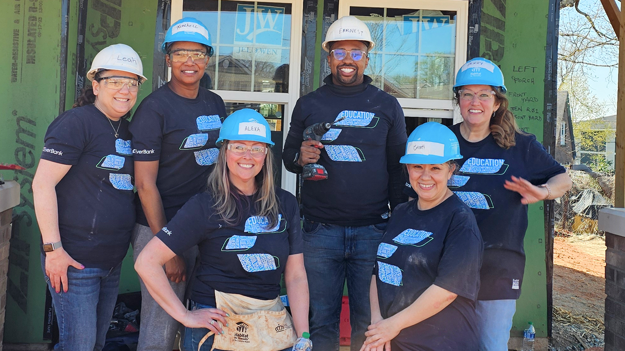 EverBank Builds Empowering People