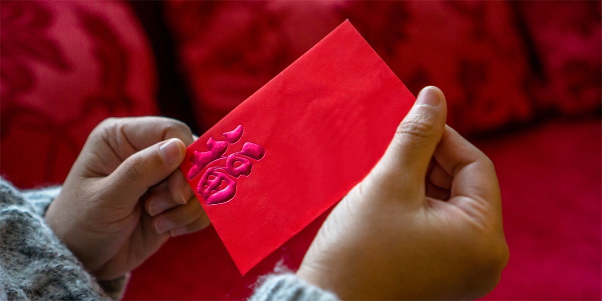 Chinese New Year: How to give and receive lai see red packets