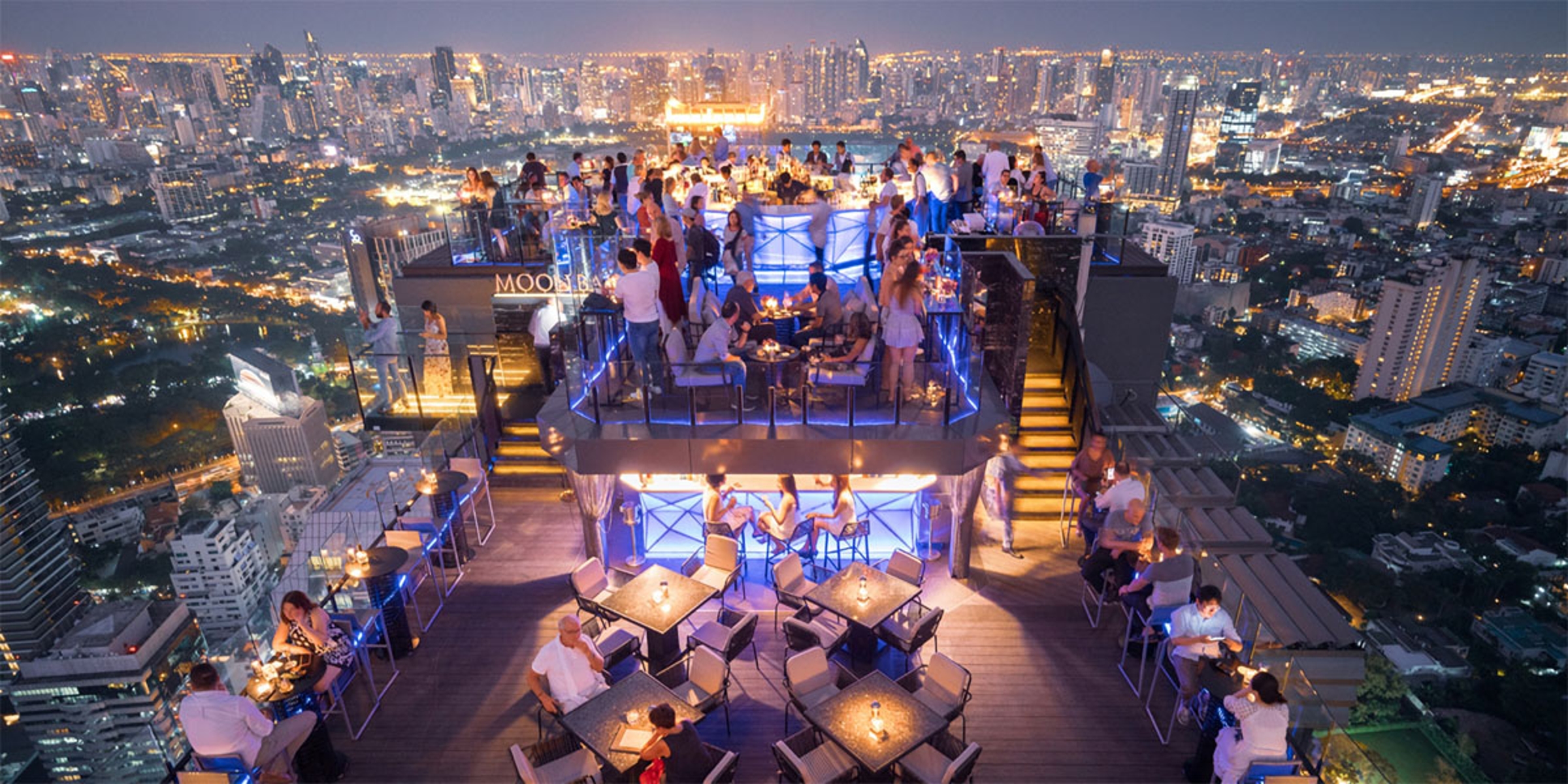 Крыши бангкока. Руфтоп бар Бангкок. Бангкок ресторан на крыше. Vertigo и Moon Bar Rooftop в Banyan Tree Bangkok. Sky Bar Бангкок.
