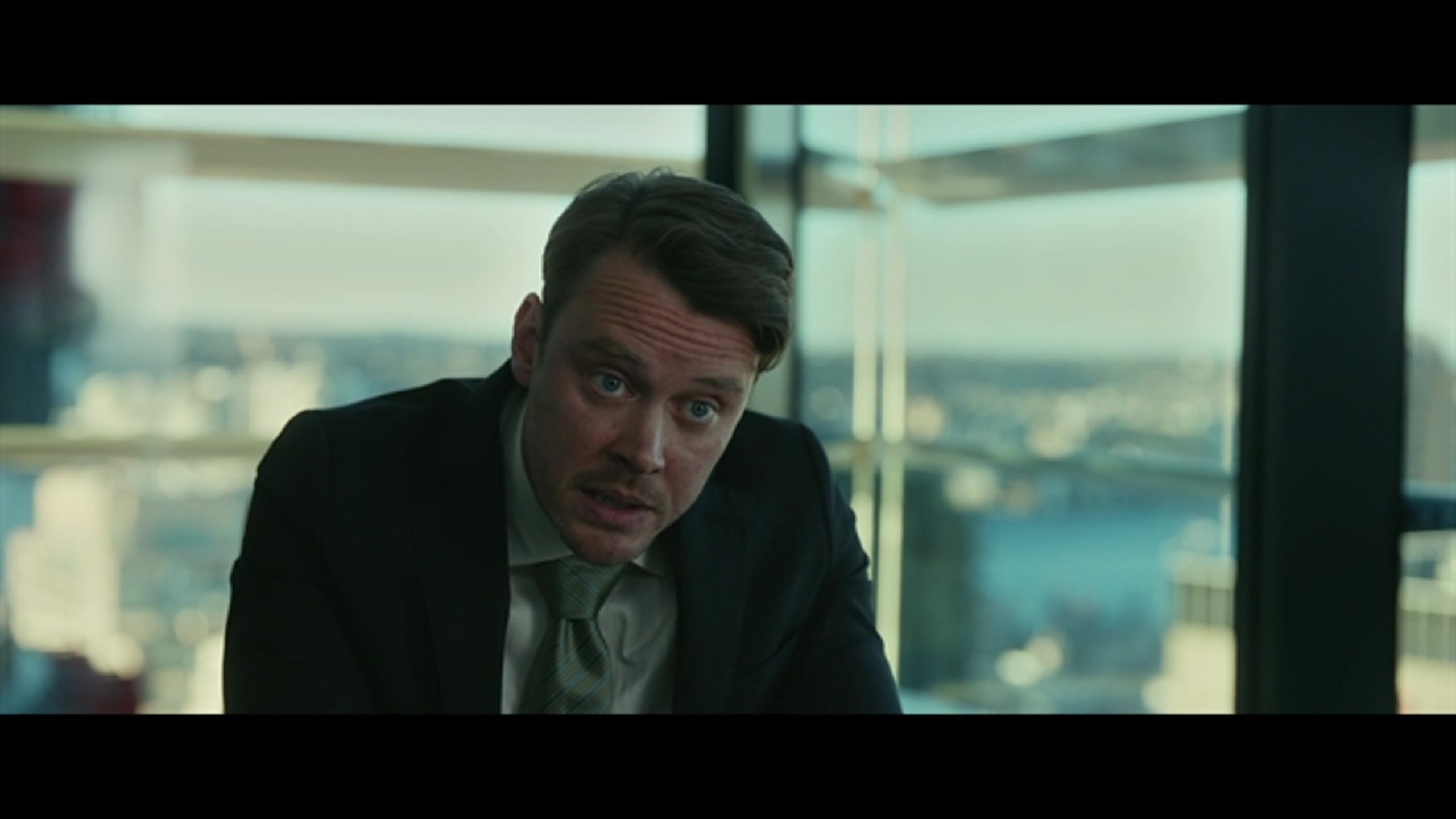 The Invisible Man (2020) - Thumbnail