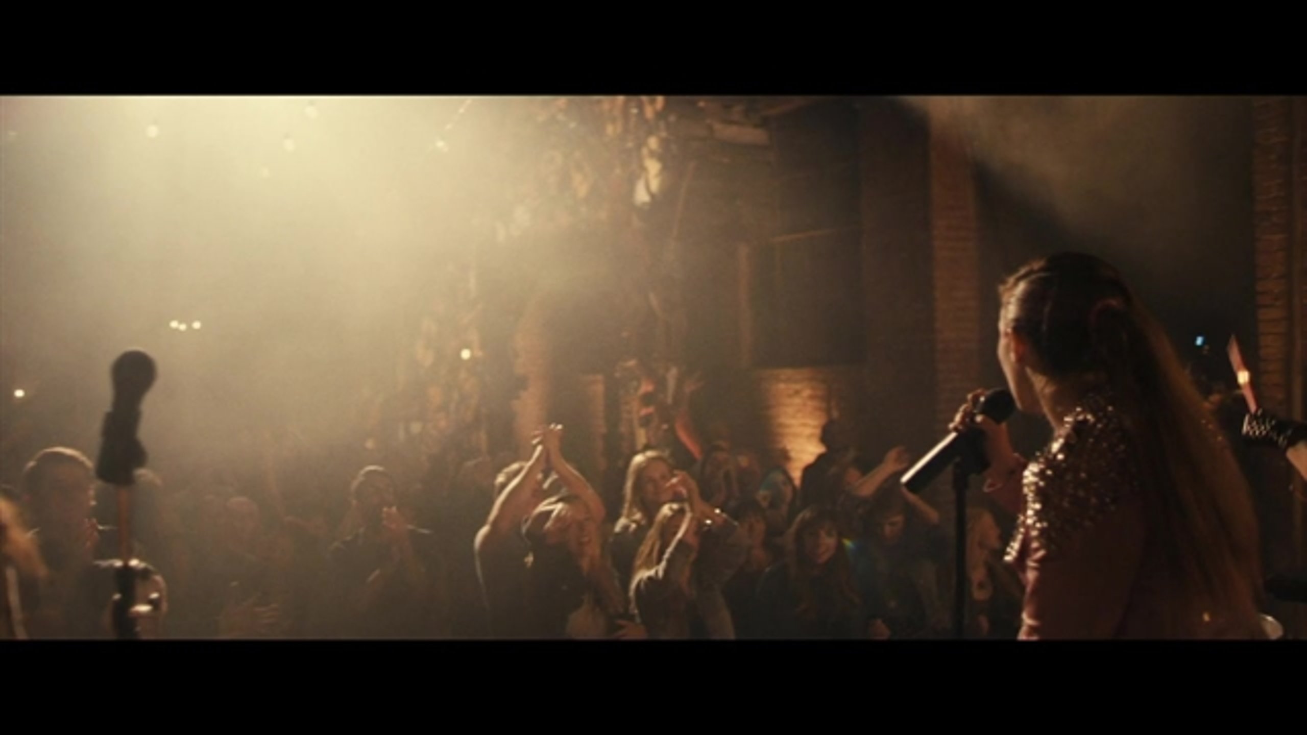 Jem and the Holograms - Thumbnail