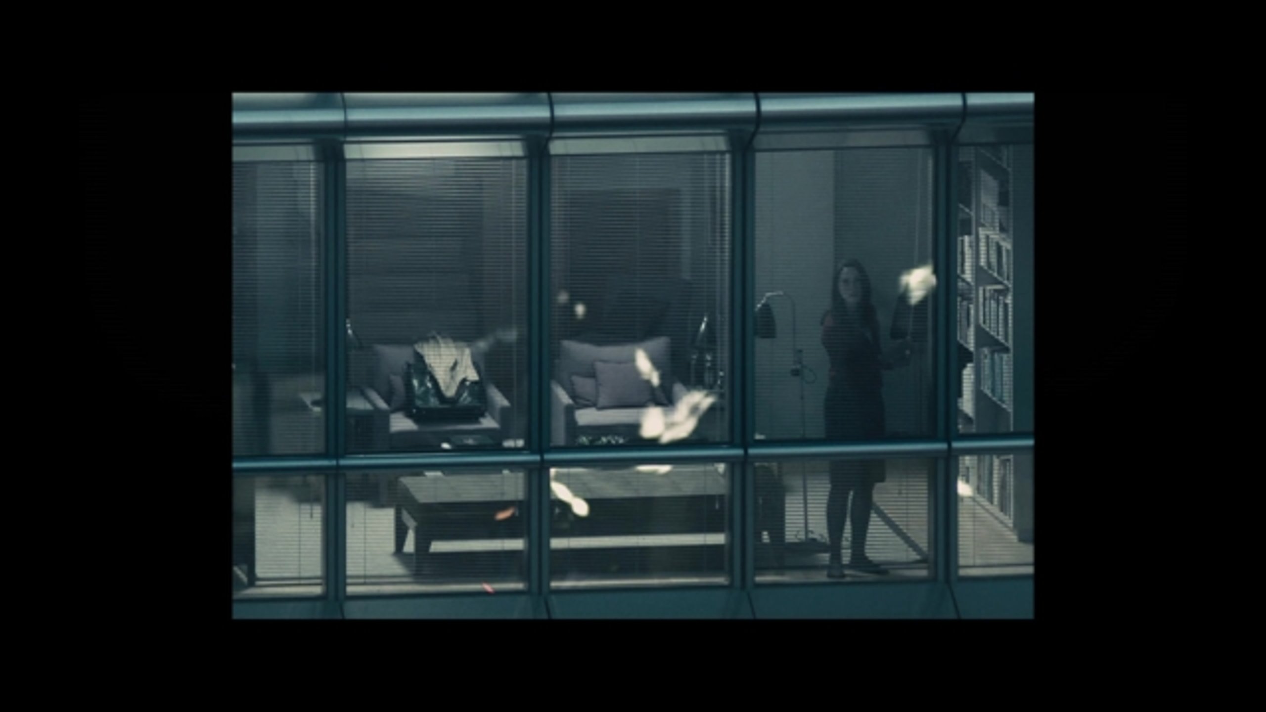 Closed Circuit - Thumbnail