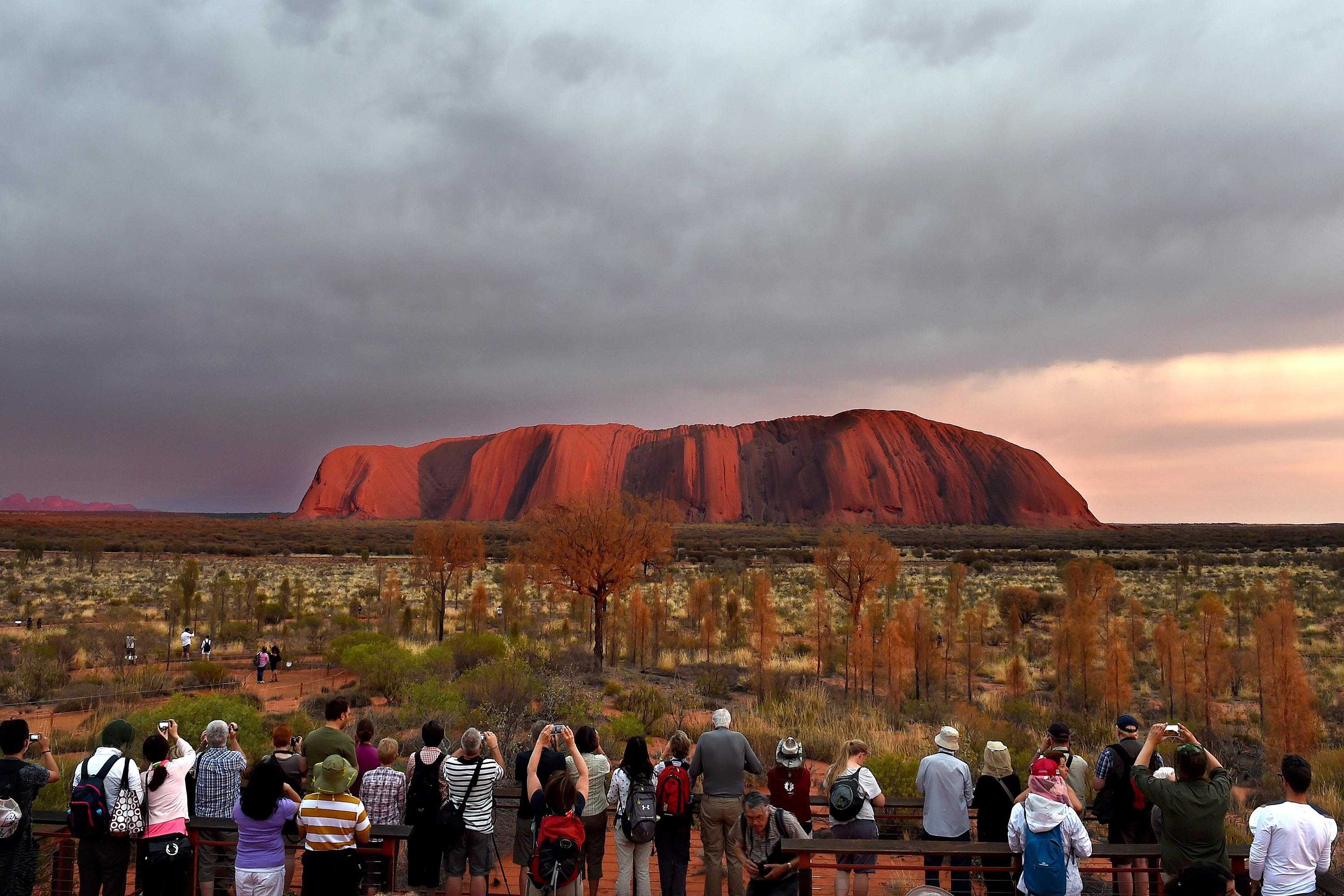 Best Activities When Visiting Uluru: See Australia’s Biggest Landmark!