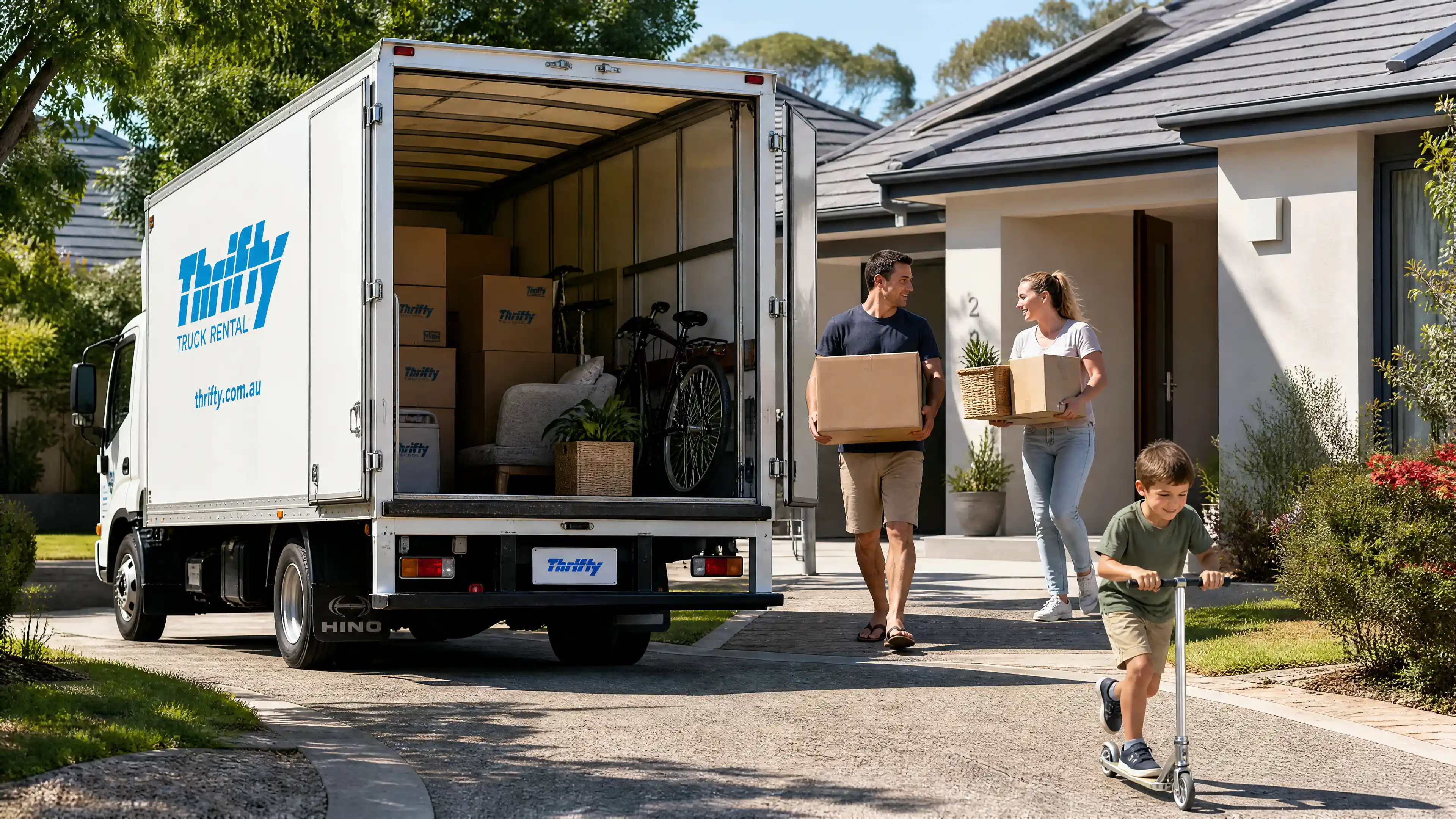 19m2 Removal Truck (FKAR) -Thrifty - Lifestyle - 4.webp