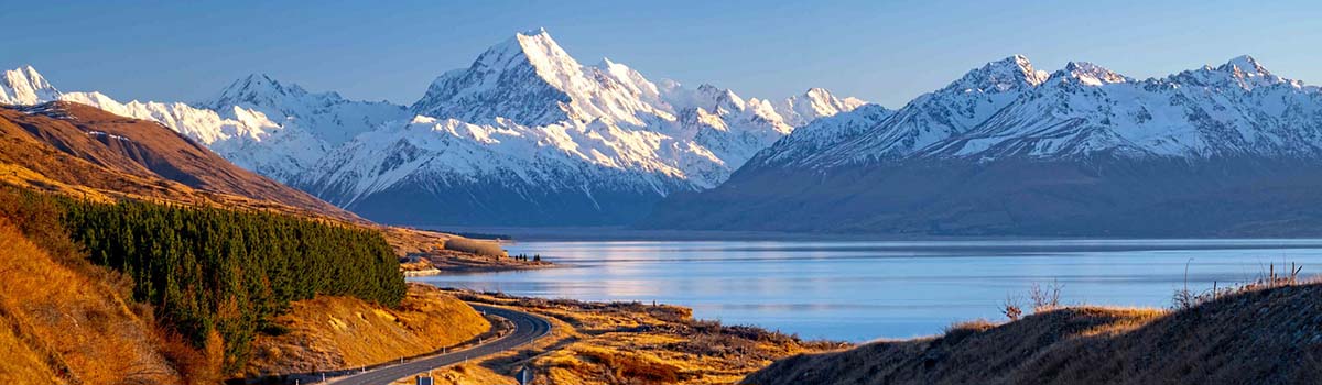 Mount Cook_shutterstock_1109093945_1920x560.jpeg