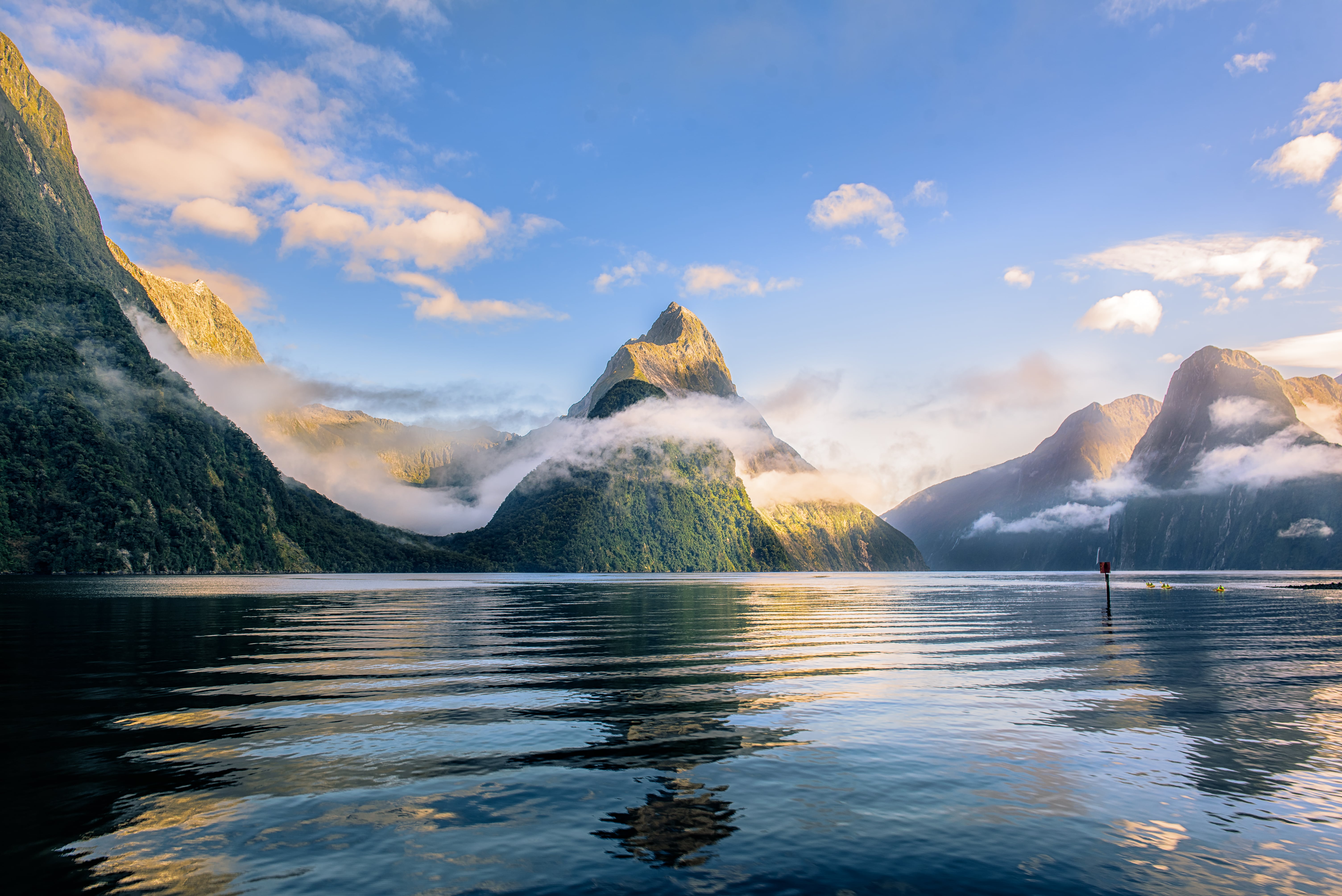 Milford_Road_shutterstock_570901408-min.jpg