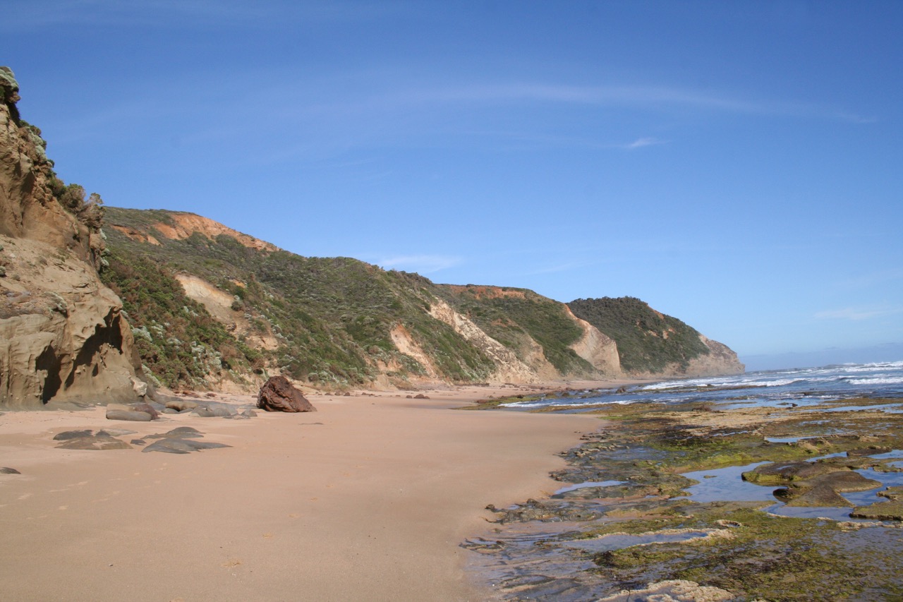 Wreck_Beach_shipwrecks_Large.jpeg