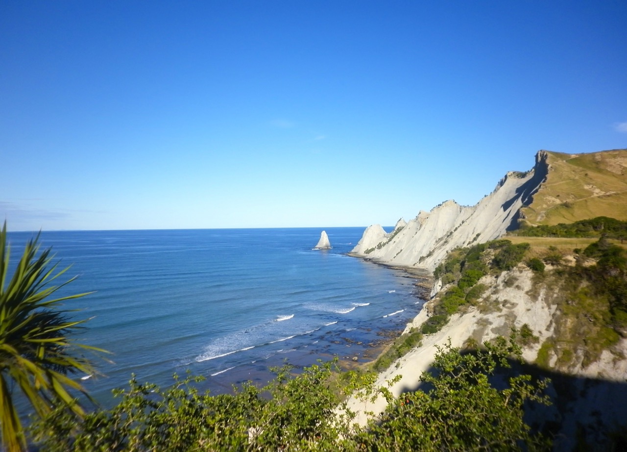 The Best Time to Visit the North Island: Weather, Festivals & Seasonal Travel Tips