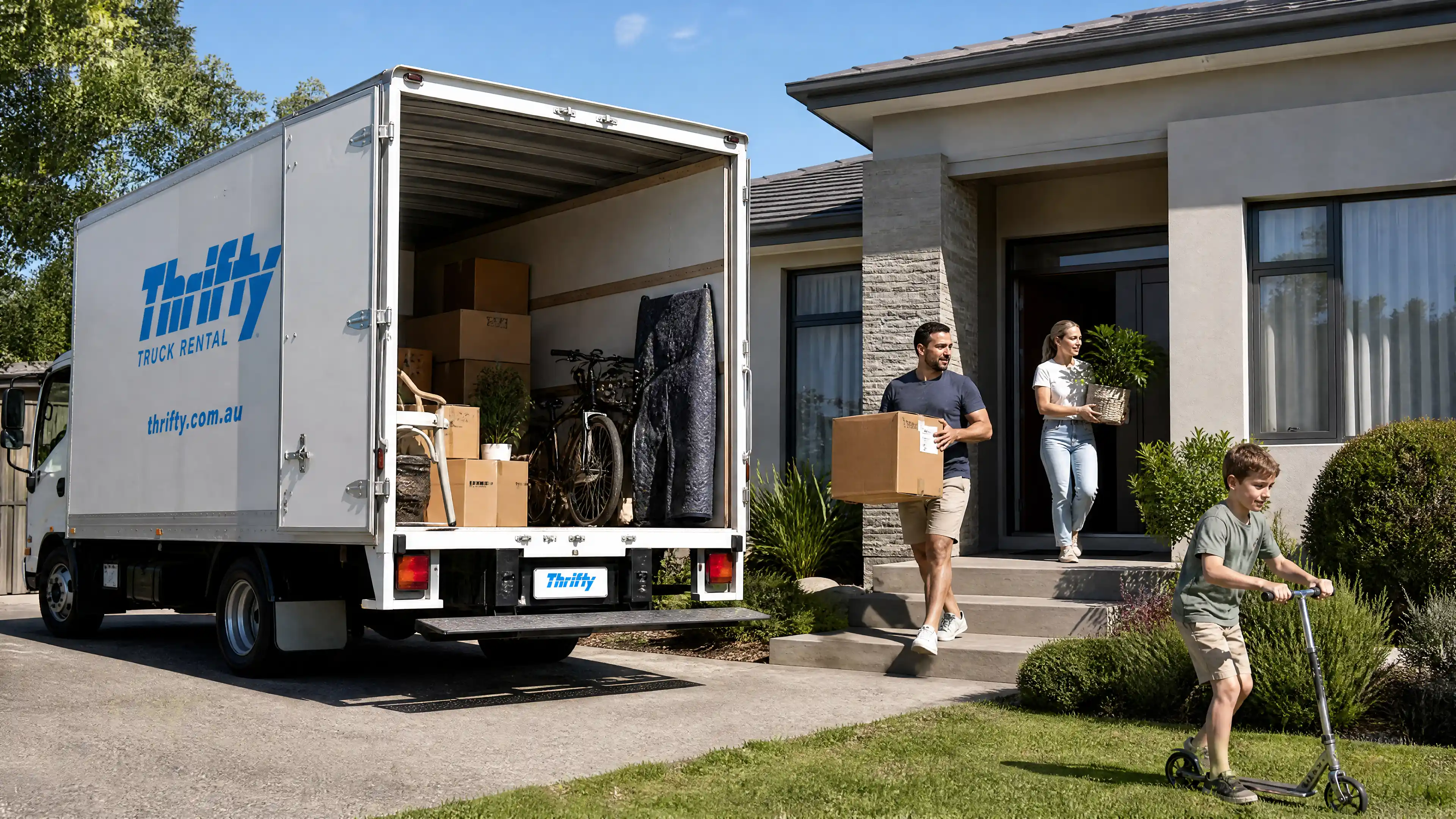 19m2 Removal Truck (FKAR) -Thrifty - Lifestyle - 1.webp