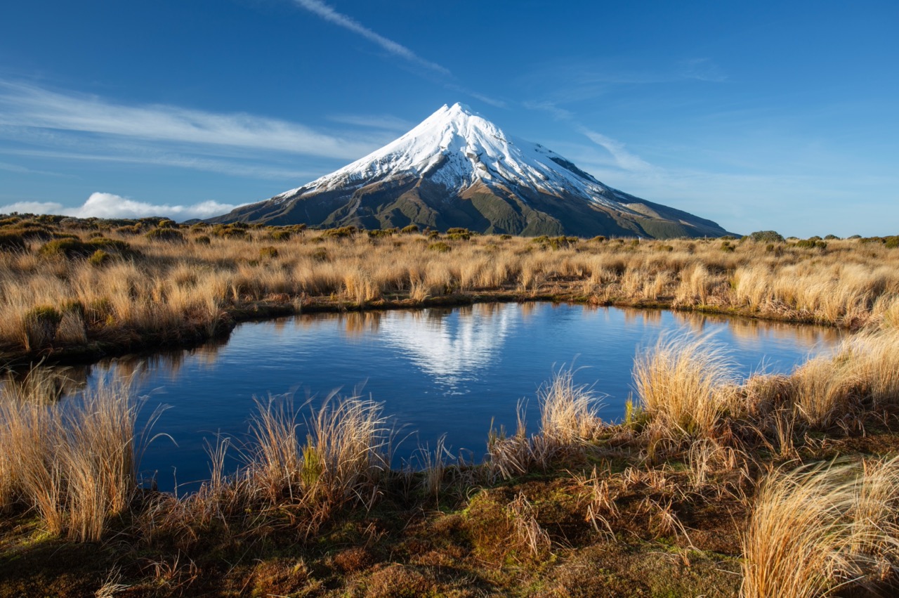 Mount_Taranaki_in_Winter_Large.jpeg