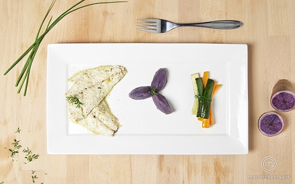 Orata al forno con verdure e quenelle di patate viola