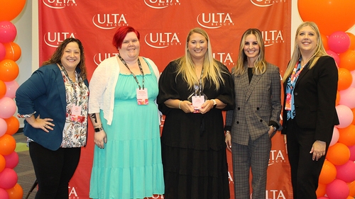 Schneider associates receive award