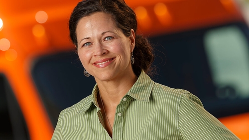 Schneider vice president of Bulk Operations Carmen Cucinello named Women in Trucking's 2021 Top Women to Watch