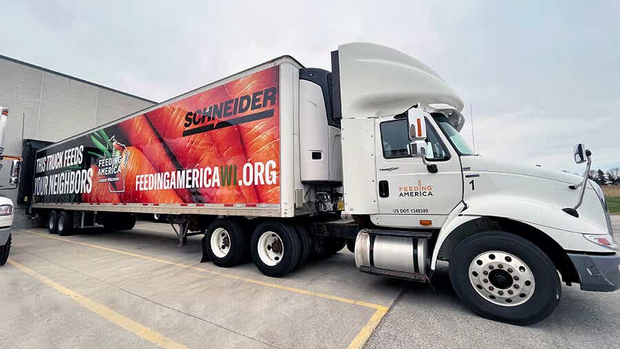 Schneider donated refrigerated trailer to Feeding American Eastern Wisconsin.