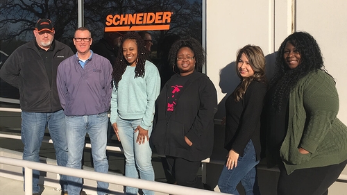 Schneider cross-dock team in Grapevine, Texas.