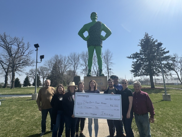 Invenergy donates to Green Giant Statue Park