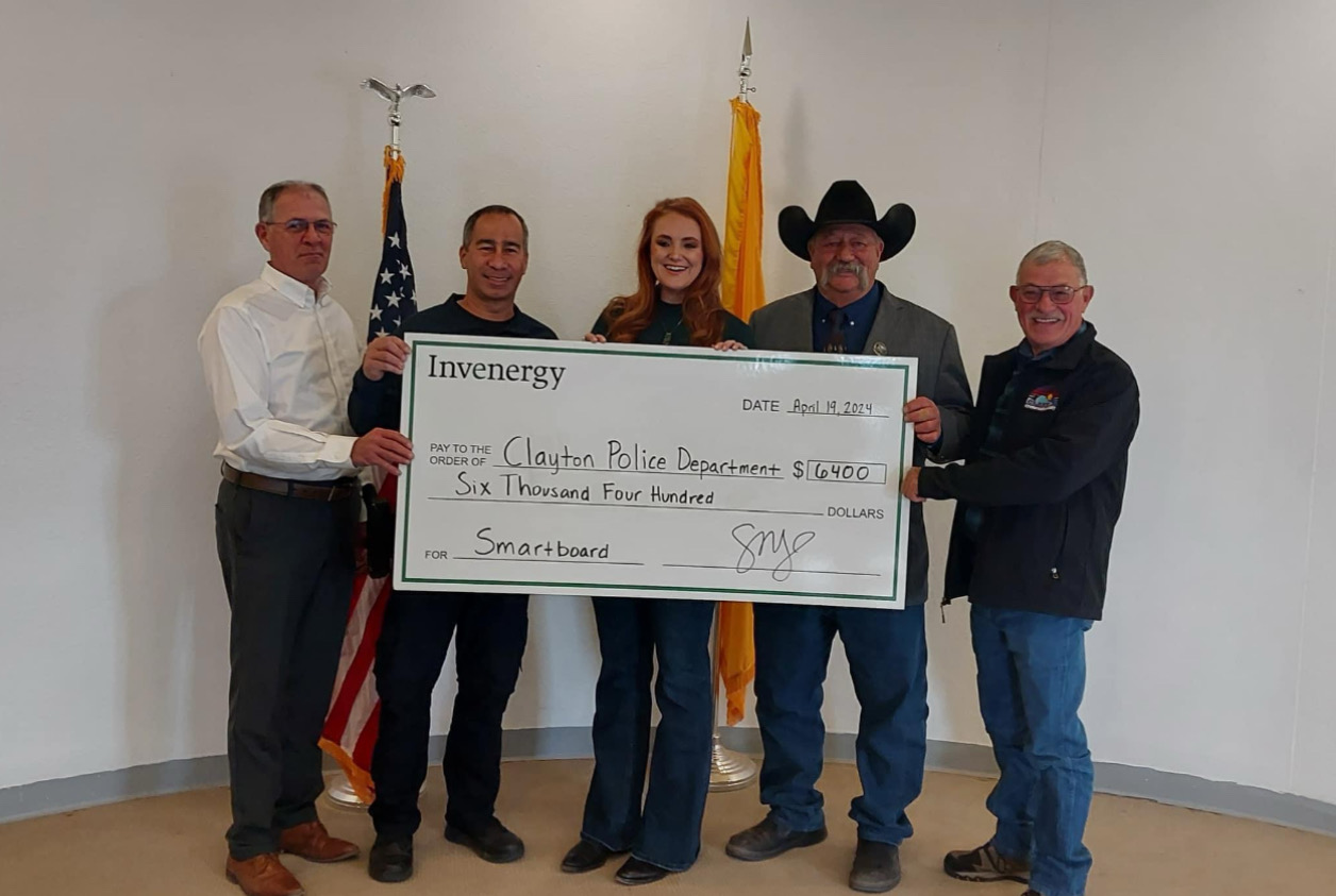 Invenergy donates smartboard to strengthen and support Clayton police department