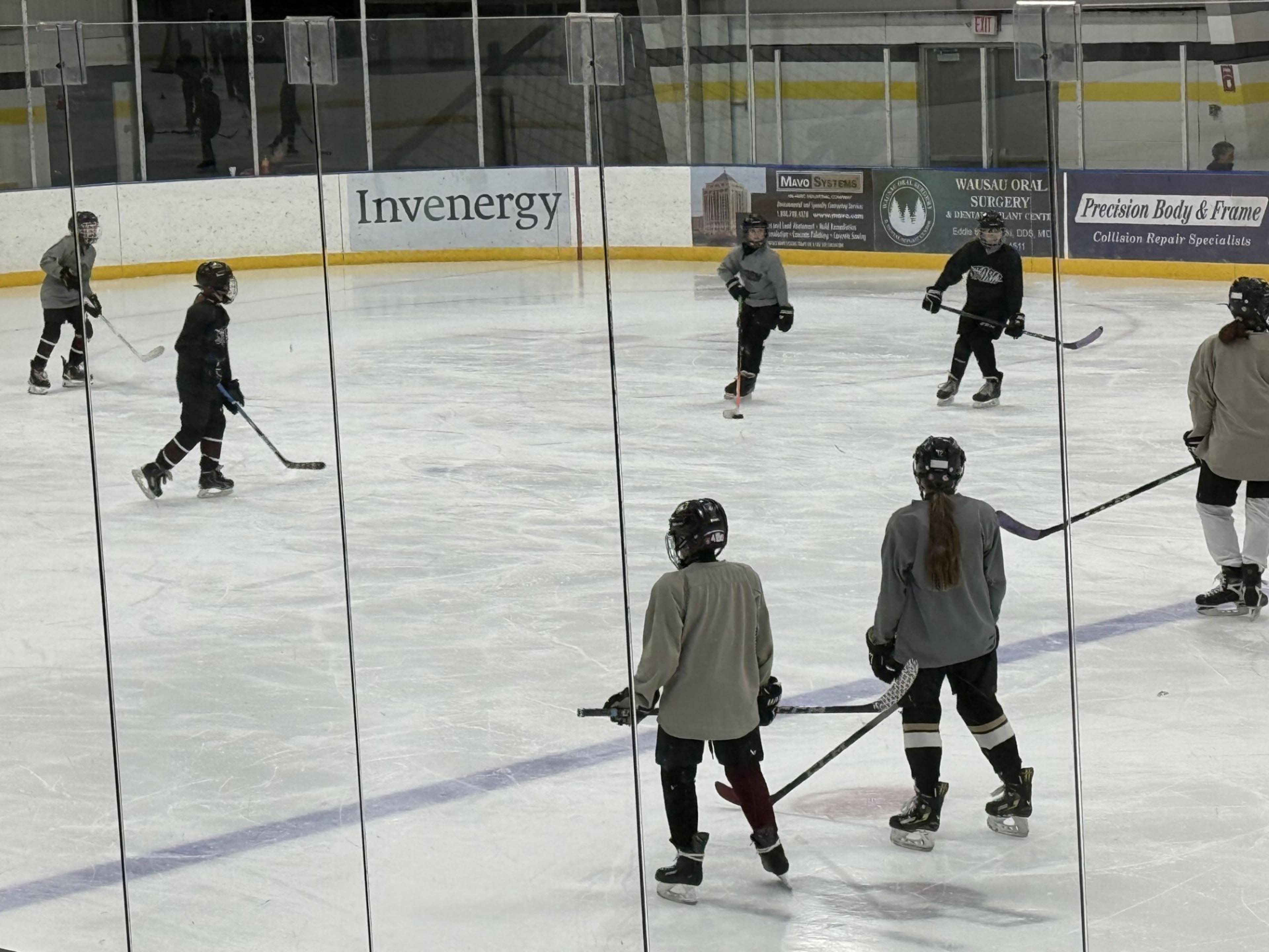 Stonemark Wind supports Wausau Youth Hockey Association