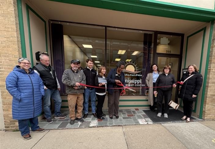 Sinnissippi Solar opens Watertown local office