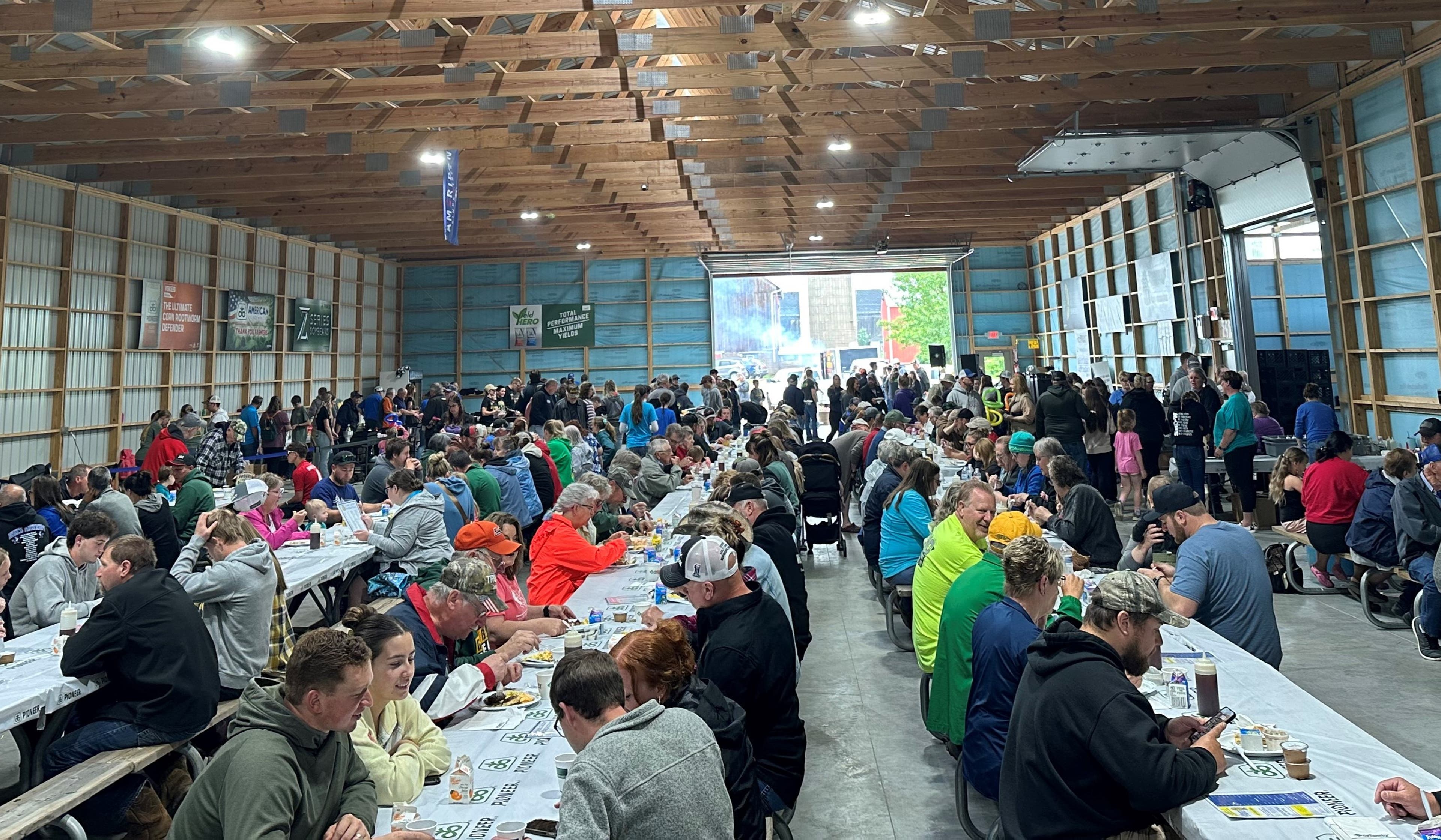 Stonemark Wind sponsors Edgar FFA Alumni Dairy Breakfast
