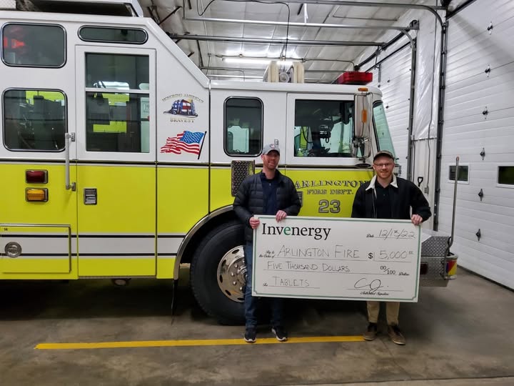 High Noon Solar donates to Arlington Fire and EMS