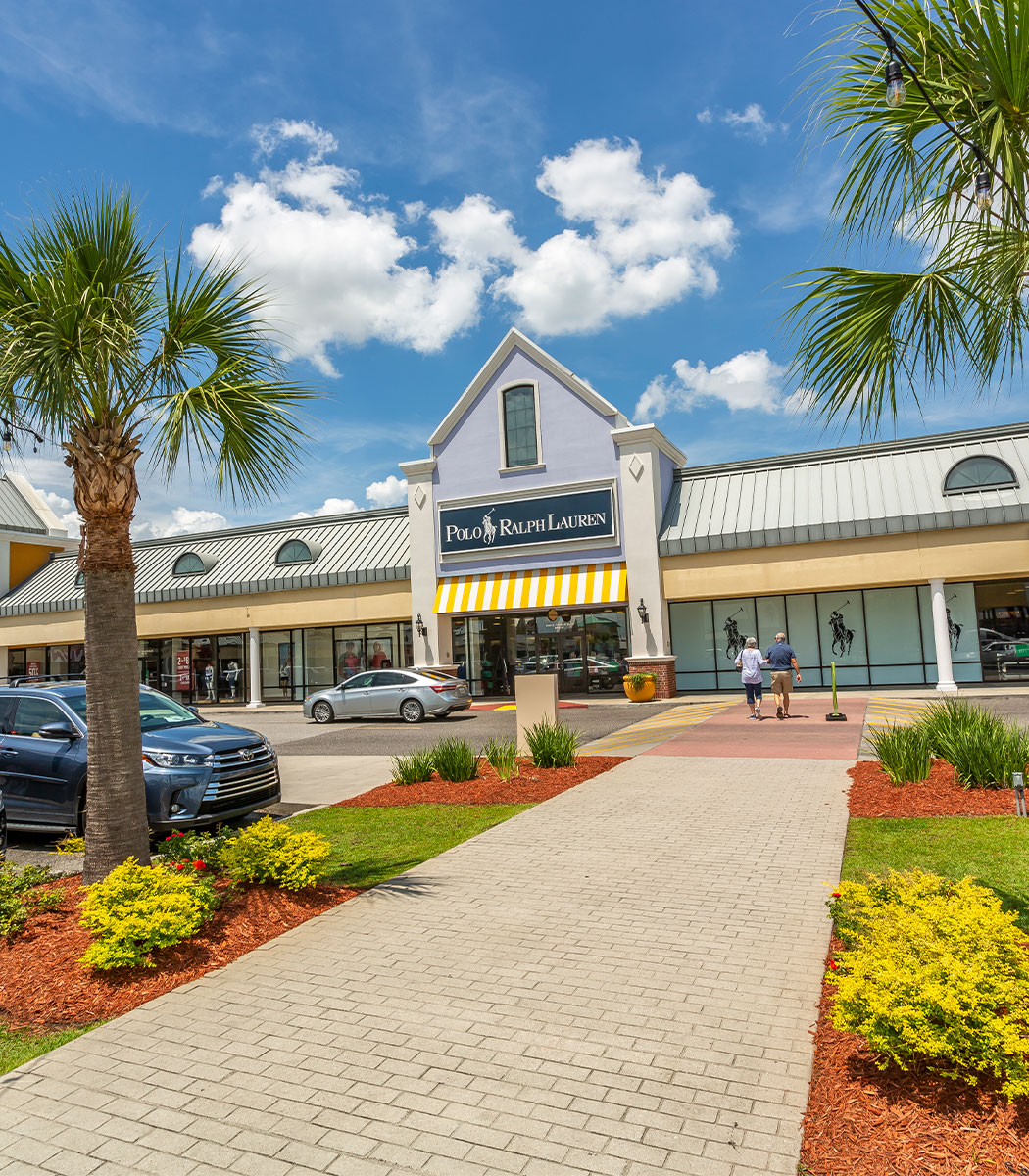 Nike Factory Store in Gonzales Tanger