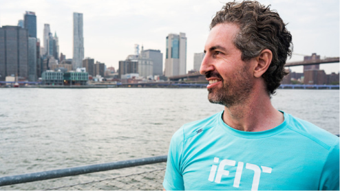 Man in front of Manhattan skyline