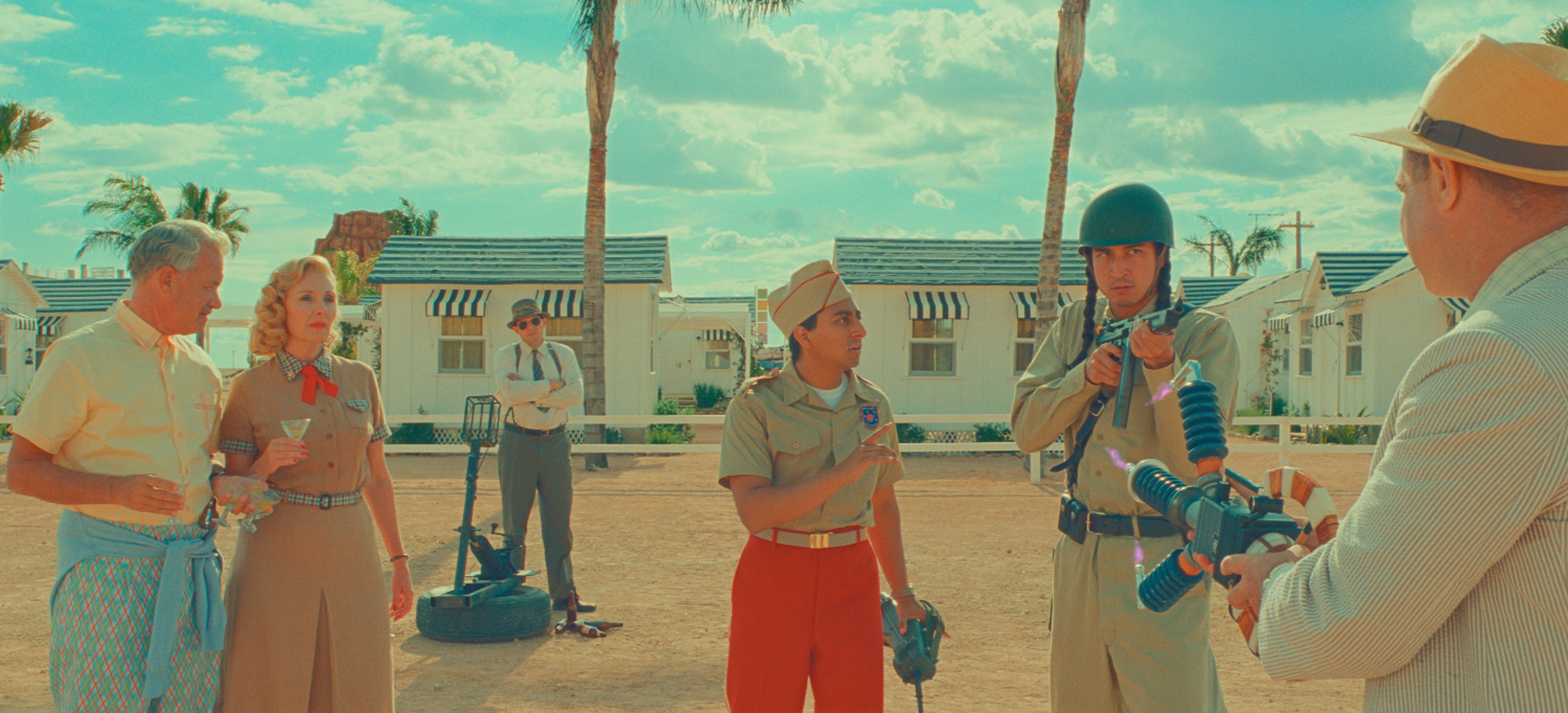 AC_Hanks_Davis_Revolori_Schreiber.jpg