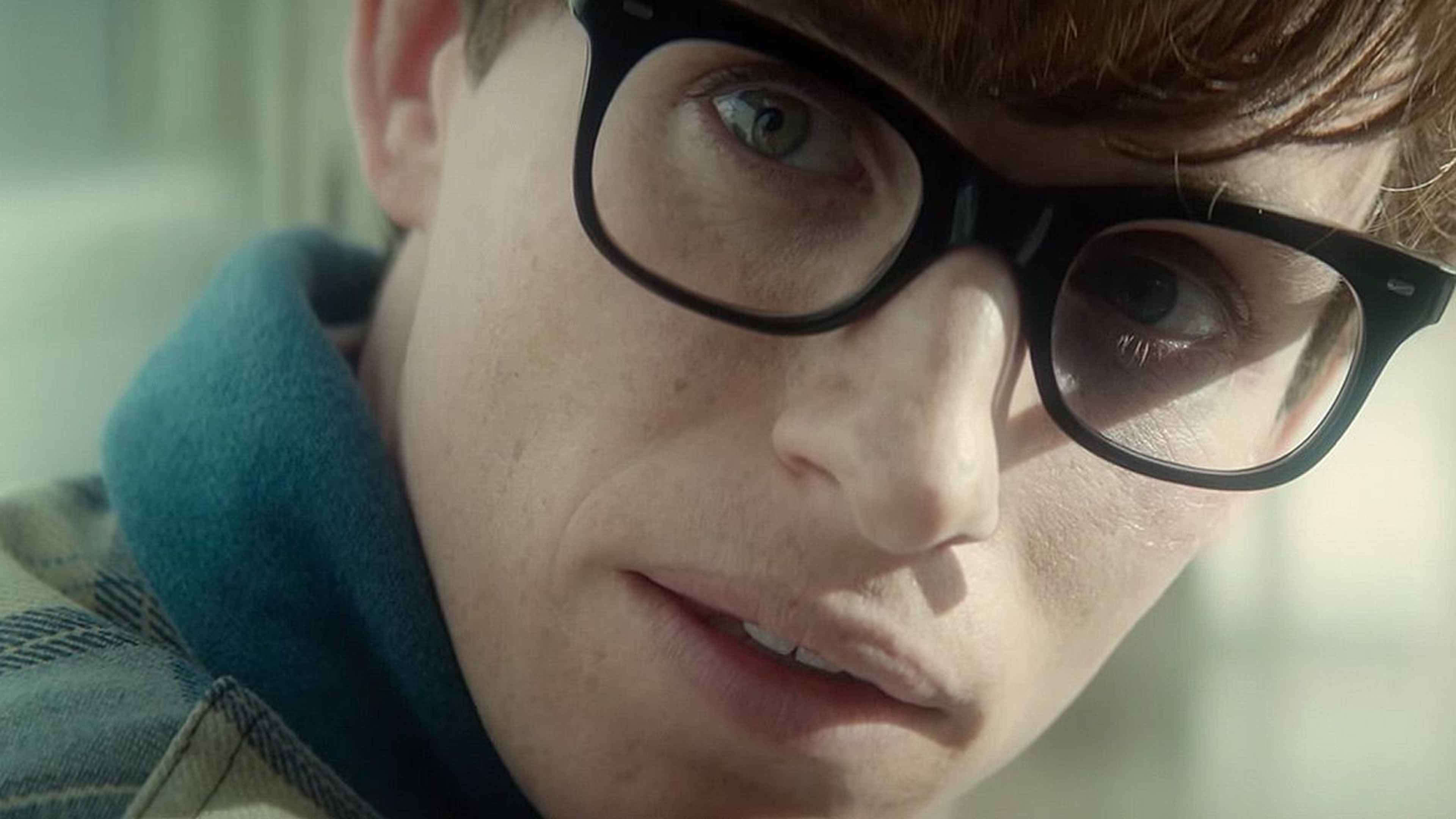 1484714833_focusfeatures_thetheoryofeverything_jamesmarsh_eddieredmayne_felicityjones_trailer2.jpg