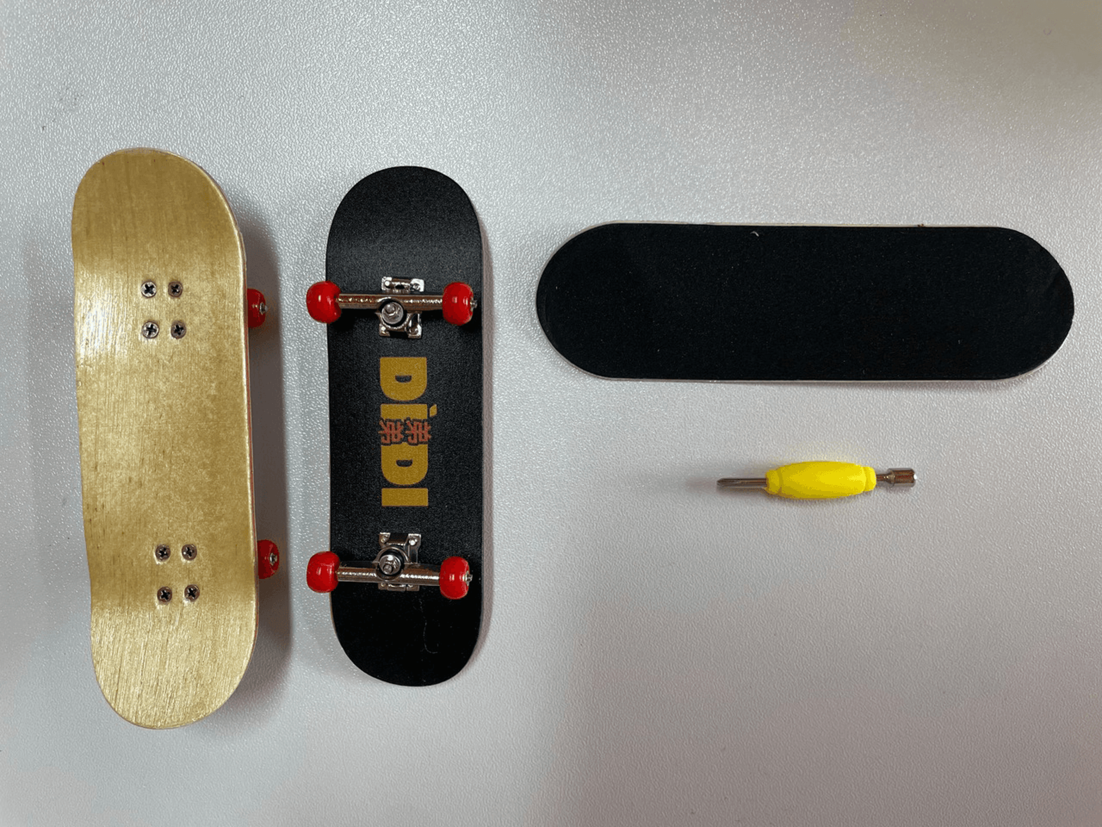 DIDI finger skateboard.png