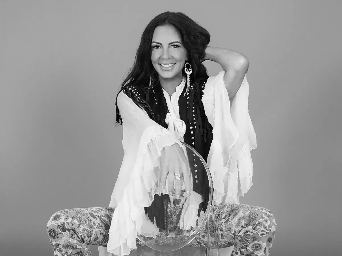 Sara Evans Hotel Package