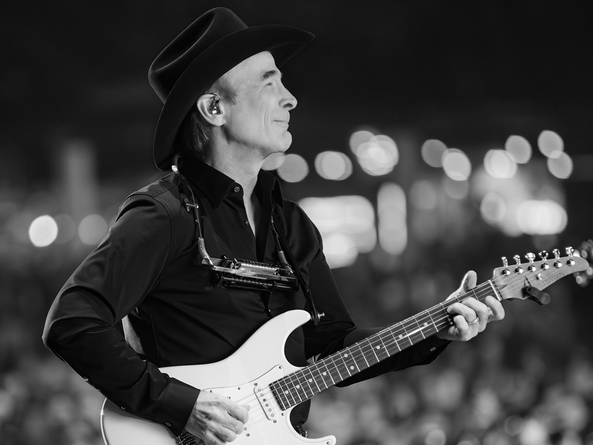 Clint Black Hotel Package