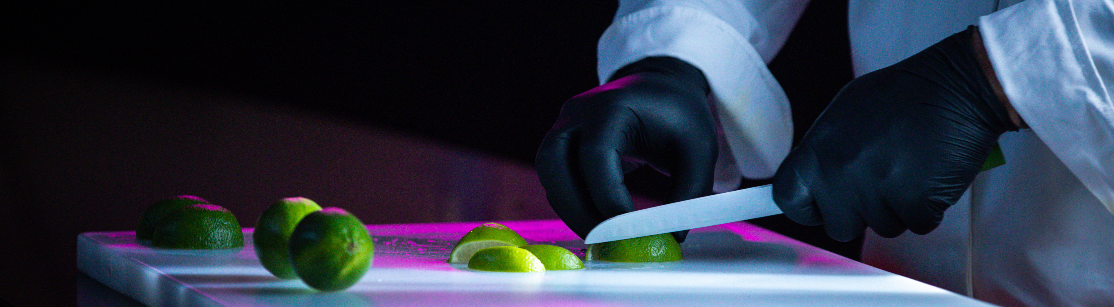 Hard Rock Employee Slicing Limes