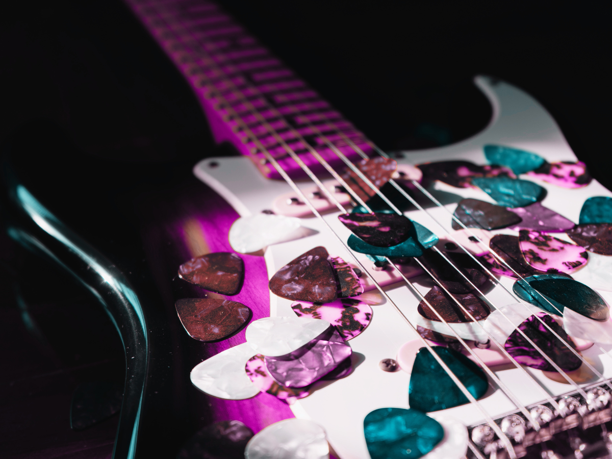 Purple Electric Guitar & Guitar Pics
