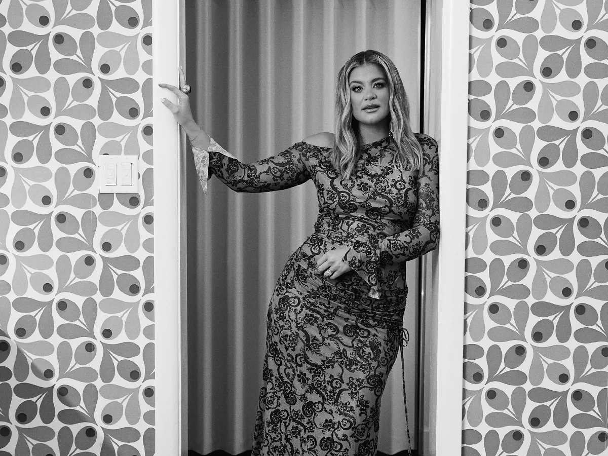 Lauren Alaina Hotel Package