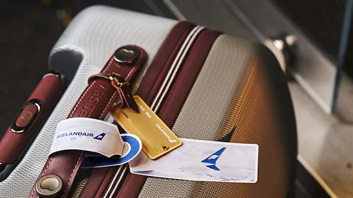 luggage with an Icelandair bag tag
