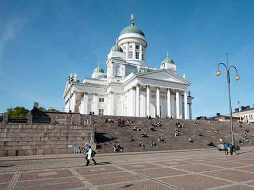 Dómkirkjan í Helsinki á björtum degi