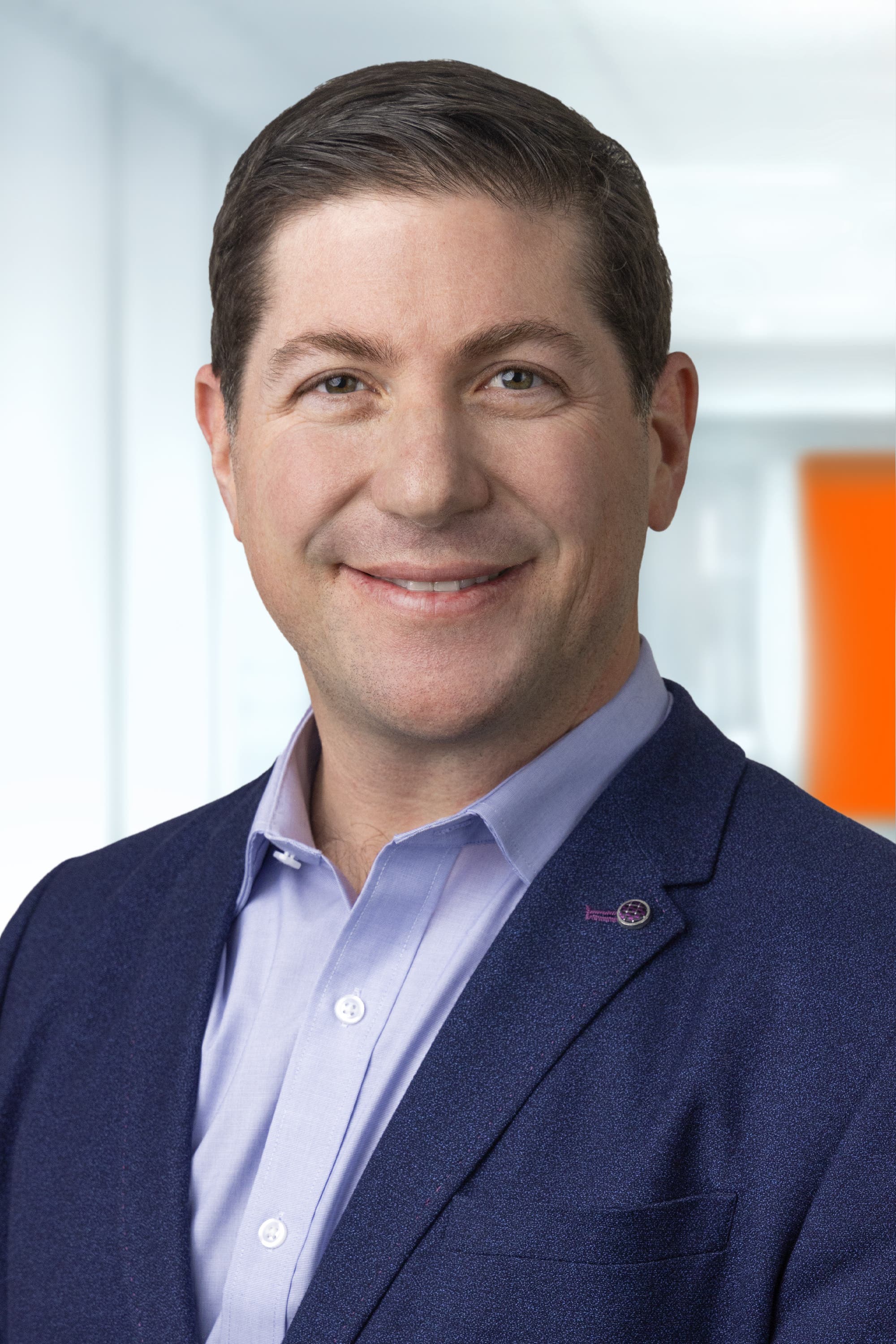 Brian_Goldfarb_HeadshotC_SolarWinds_2000x3000.jpg