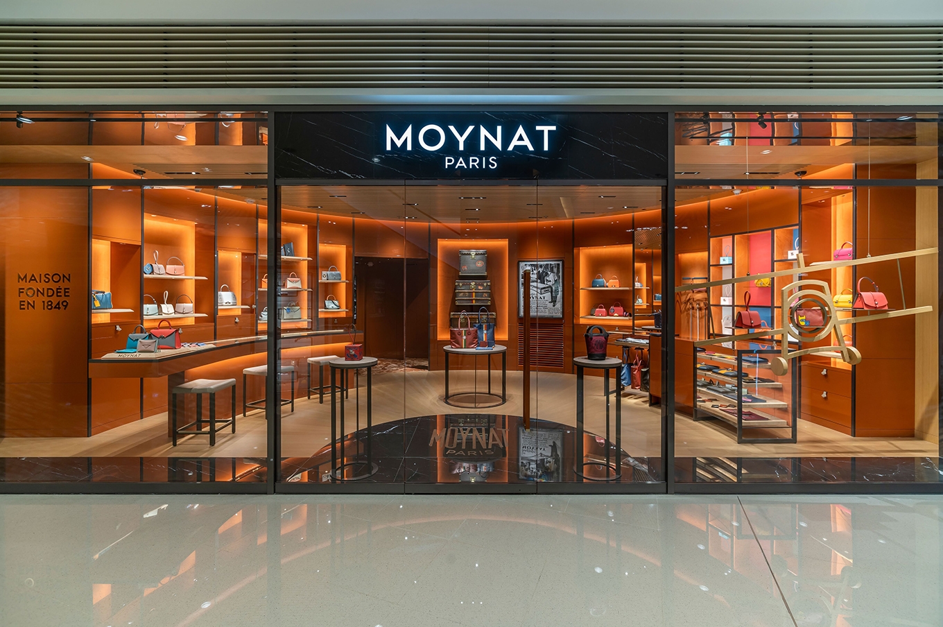 moynat vanity