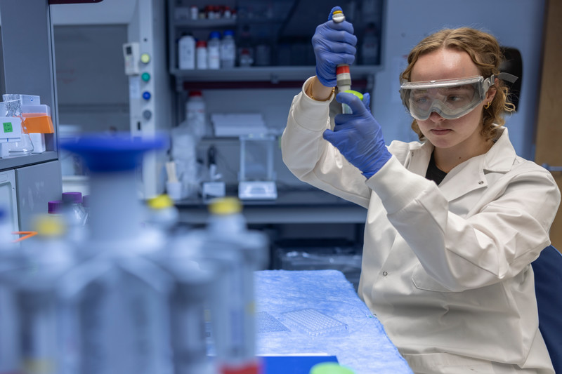 Student working in the research lab.
