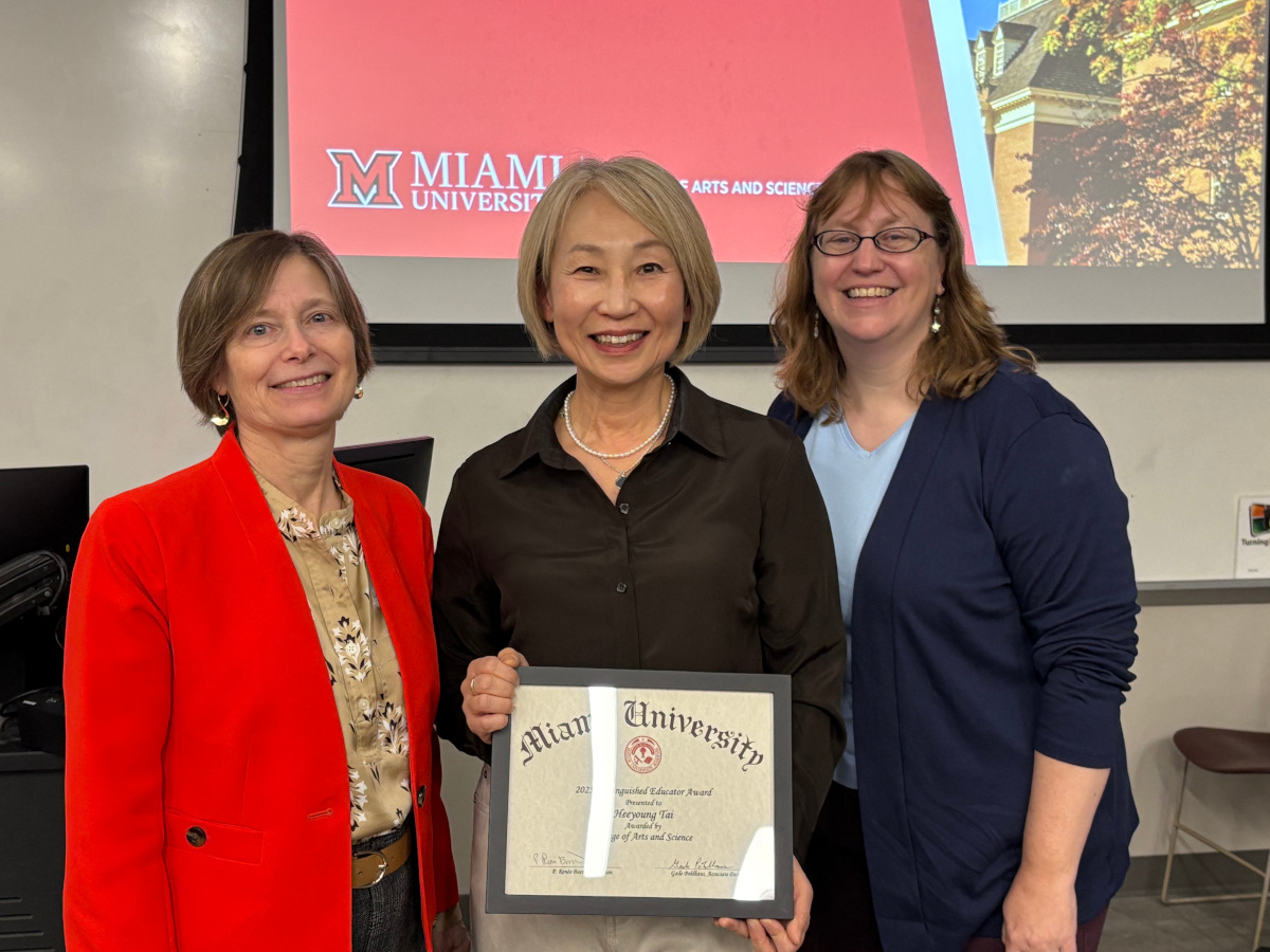 Photo of Dean Baernstein, Dr. Tai, and Associate Dean Blue